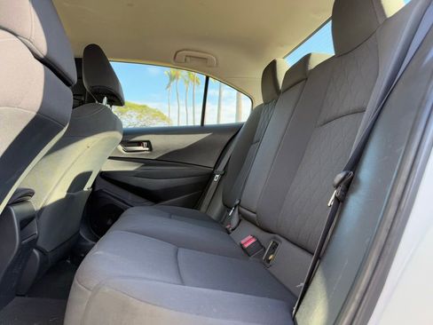 Used 2020 Toyota Corolla LE image 11