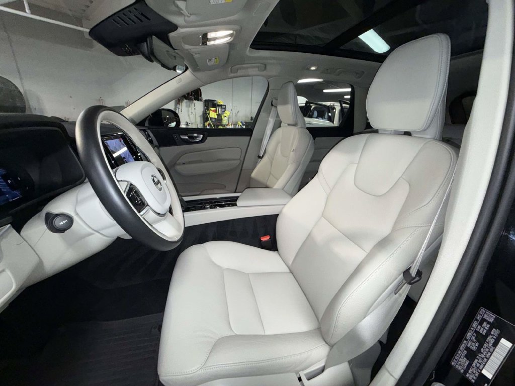 Used 2024 Volvo XC60 B5 Plus w/ Protection Package Premier AWD/4WD image 2