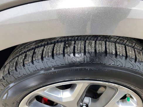 Used 2016 Kia Sorento SX image 25