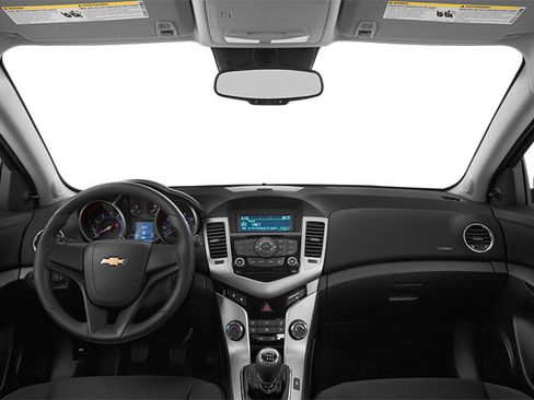 Used 2014 Chevrolet Cruze LT FWD image 5