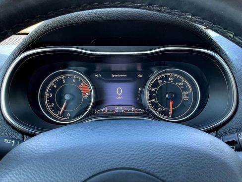 Used 2019 Jeep Cherokee Limited AWD/4WD image 17