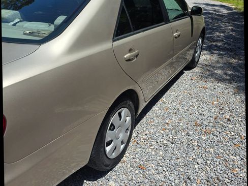 Used 2003 Toyota Camry LE FWD image 4