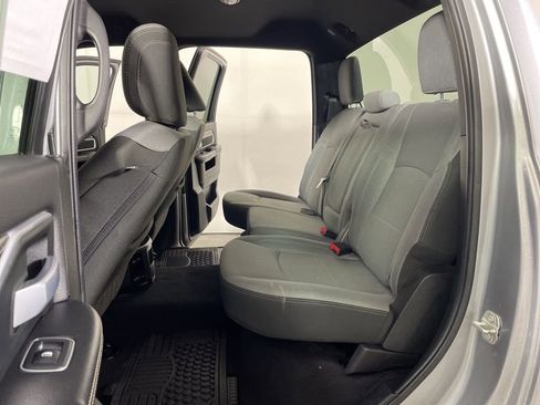 Used 2024 RAM 2500 Big Horn AWD/4WD image 18