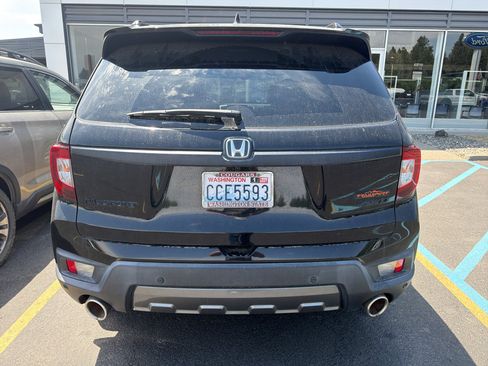 Used 2022 Honda Passport TrailSport image 3