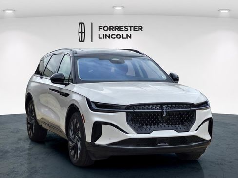 New 2026 Lincoln Nautilus Reserve w/ Jet Appearance Package image 1