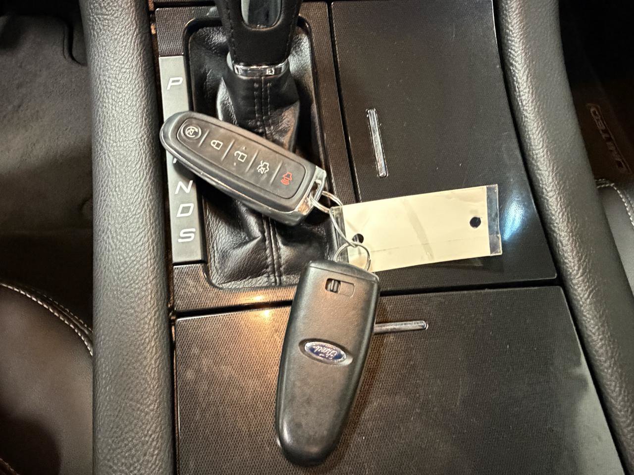 Used 2019 Ford Taurus Limited AWD/4WD image 39
