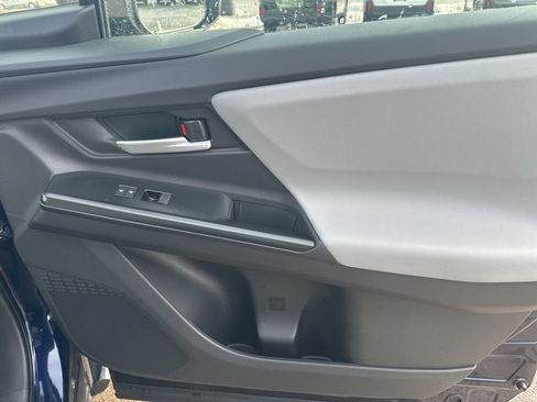 New 2026 Subaru Solterra AWD/4WD image 8