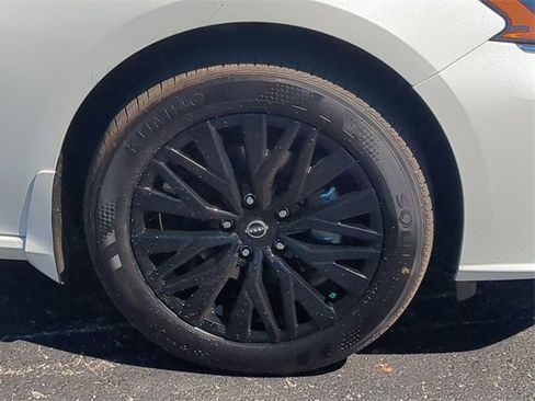 New 2025 Nissan Altima 2.5 SV w/ SV Special Edition Package image 10