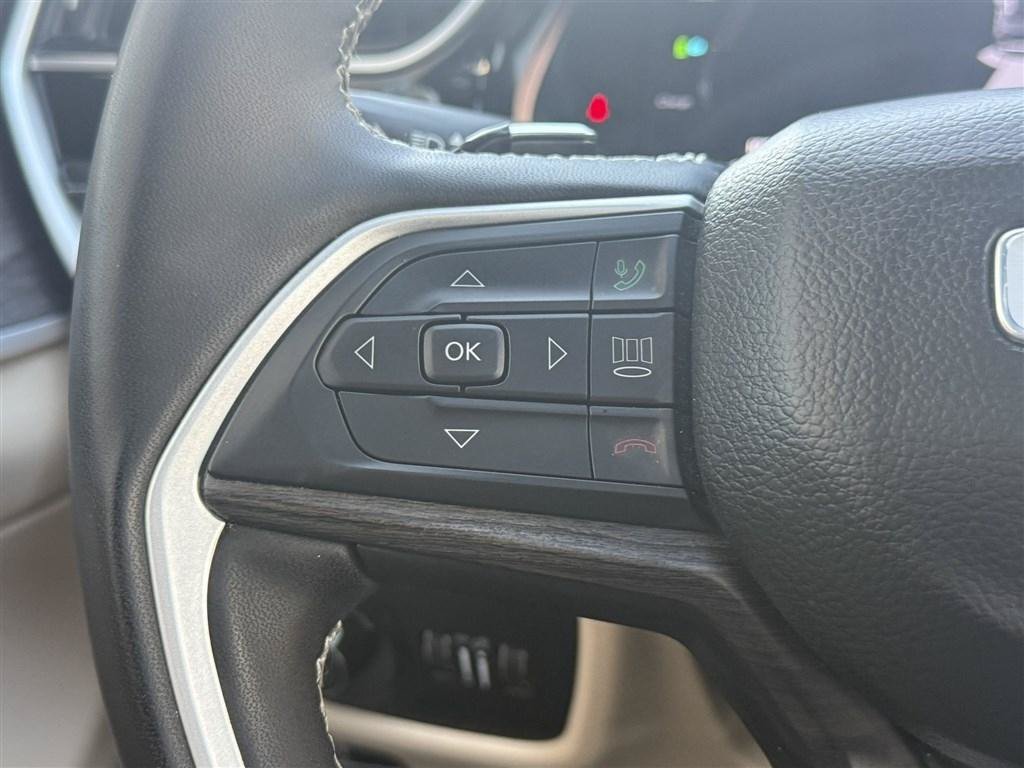 Used 2023 Jeep Grand Cherokee 4WD 4xe image 30