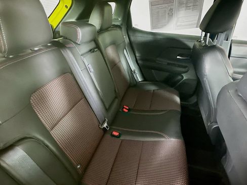 Certified 2025 Nissan Kicks SR FWD image 33
