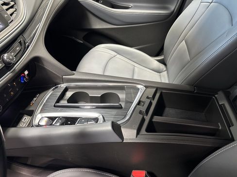 Used 2023 Buick Enclave Essence w/ Sport Touring Edition image 27