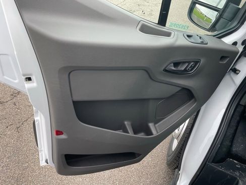 New 2026 Ford Transit 250 148 Medium Roof Extended AWD image 10