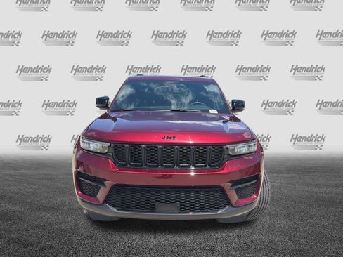 Used 2024 Jeep Grand Cherokee Altitude RWD image 3