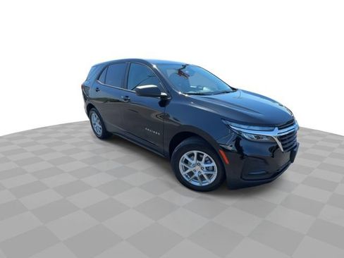 Certified 2024 Chevrolet Equinox LS w/ LS Convenience Package FWD image 2