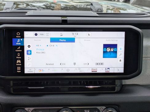 Used 2024 Jeep Gladiator Sport image 23