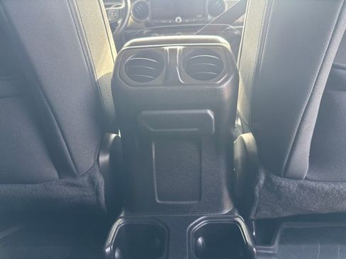 Used 2021 Jeep Wrangler Unlimited Sport image 12