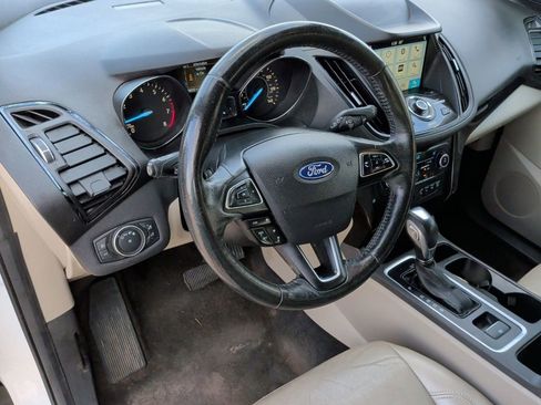 Used 2019 Ford Escape Titanium image 14