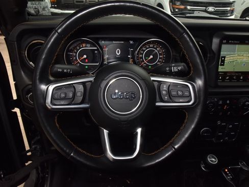 Used 2022 Jeep Gladiator Overland AWD/4WD image 23