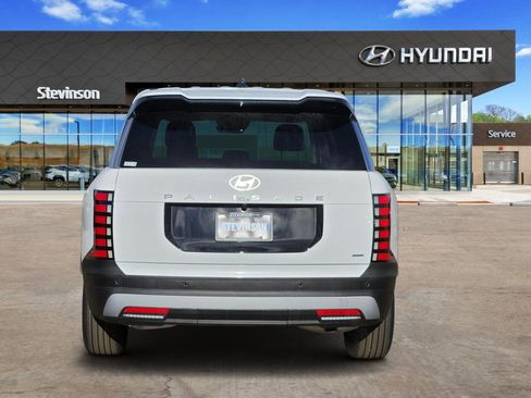 New 2026 Hyundai Palisade SE image 3