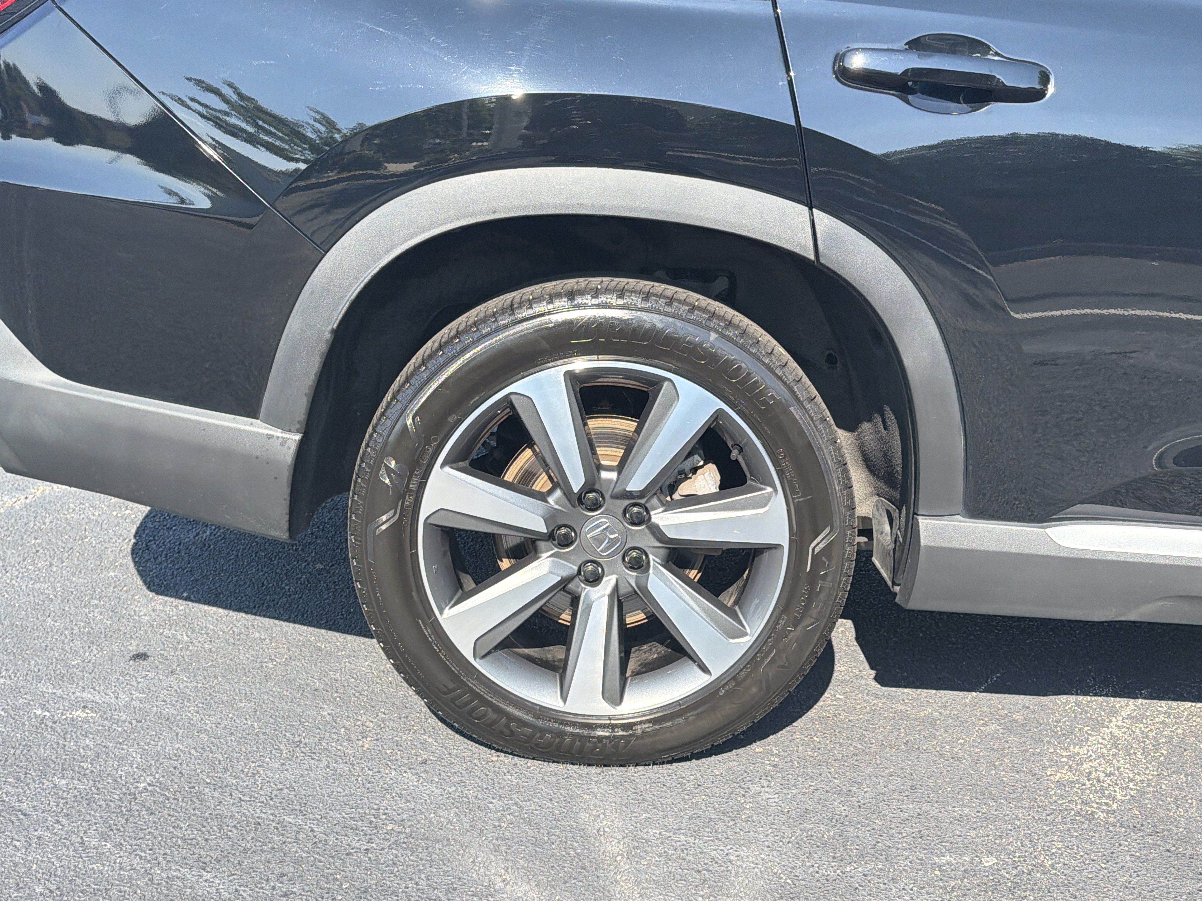 Used 2024 Honda Pilot Elite image 34