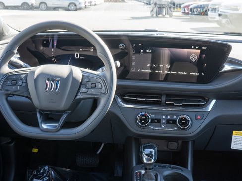 New 2026 Buick Envista Preferred image 11