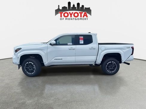 New 2025 Toyota Tacoma TRD Sport image 3