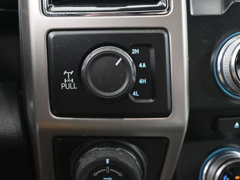 Used 2017 Ford F150 Lariat w/ Equipment Group 502A Luxury image 15