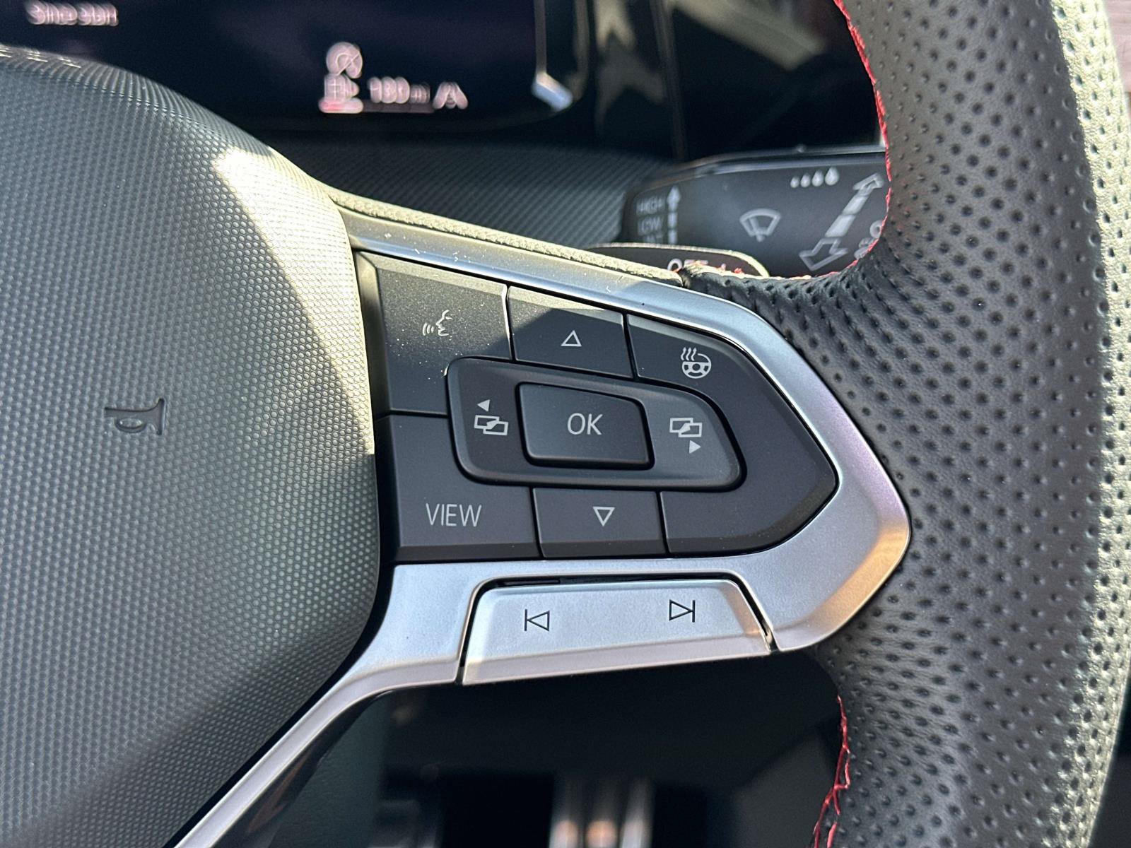 New 2026 Volkswagen GTI SE FWD image 10