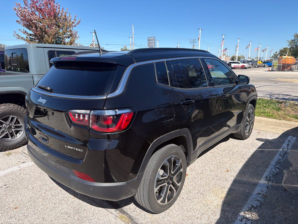 Used 2023 Jeep Compass Limited AWD/4WD image 5