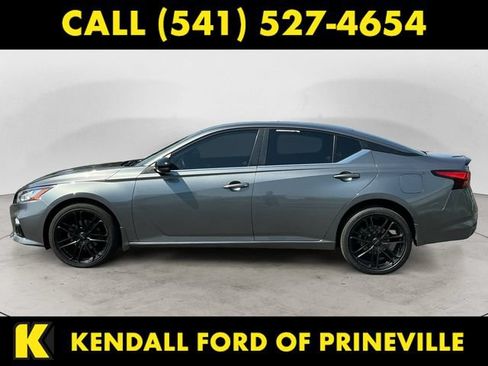 Used 2022 Nissan Altima 2.5 SR AWD/4WD image 8