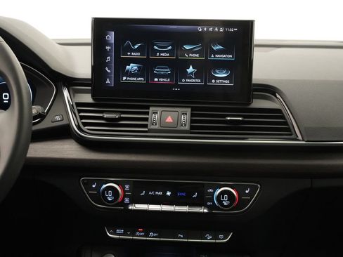 Used 2023 Audi Q5 2.0T Premium Plus w/ Premium Plus Package AWD/4WD image 11
