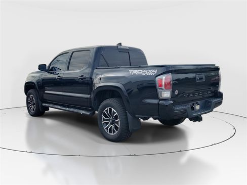 Used 2020 Toyota Tacoma TRD Sport image 3