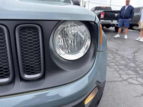 Used 2017 Jeep Renegade Trailhawk w/ Trailer Tow Group AWD/4WD image 9