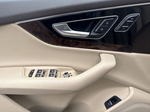 Used 2017 Audi Q7 3.0T Premium Plus image 11