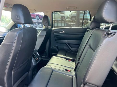 Used 2019 Volkswagen Atlas SE w/ Towing Package FWD image 13