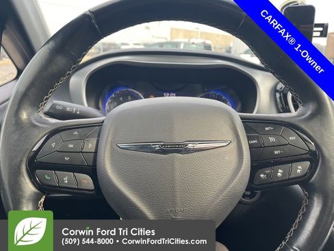 Used 2021 Chrysler Pacifica Touring-L w/ Premium & Safety Sphere Group image 10
