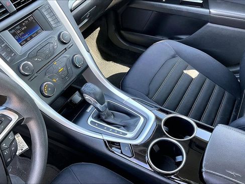 Used 2013 Ford Fusion SE FWD image 11