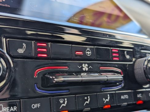 Used 2021 Jeep Grand Cherokee L Limited image 4