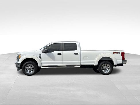 Used 2017 Ford F250 XL w/ Power Equipment Group AWD/4WD image 8