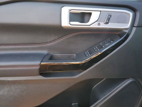 Certified 2024 Ford Explorer ST-Line w/ Class IV Trailer Tow Package image 7