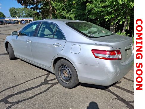 Used 2010 Toyota Camry FWD image 8