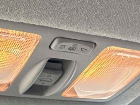 Certified 2026 Hyundai Venue SEL FWD image 30