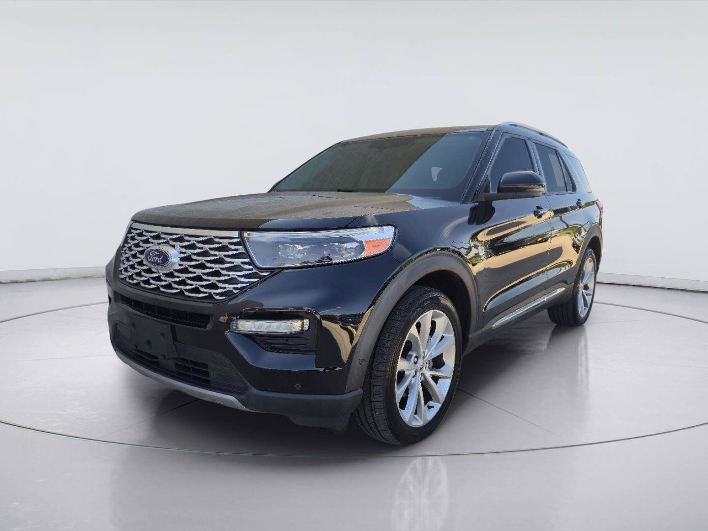 Used 2021 Ford Explorer Platinum w/ Equipment Group 601A AWD/4WD image 1