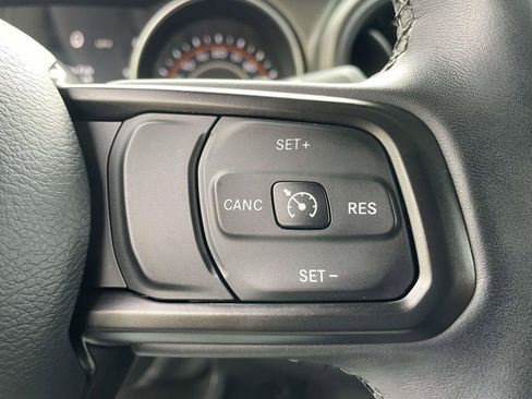 Used 2023 Jeep Wrangler Unlimited Sport AWD/4WD image 19