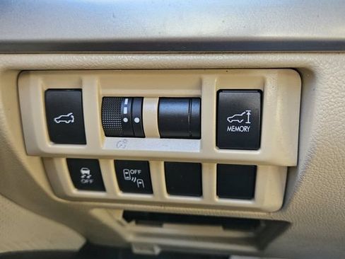 Used 2015 Subaru Outback 2.5i Limited AWD/4WD image 26