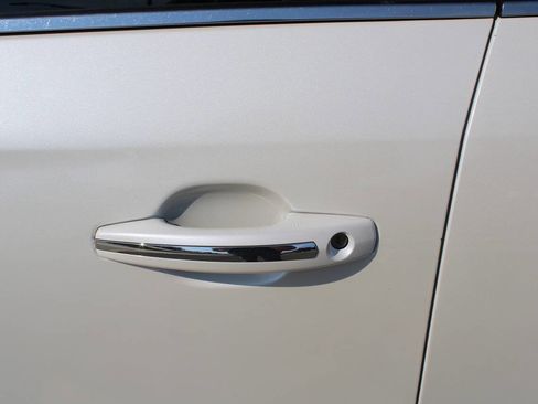 Used 2019 Lincoln MKC Reserve image 27