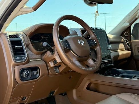 Used 2024 RAM 3500 Limited w/ Towing Technology Group image 19