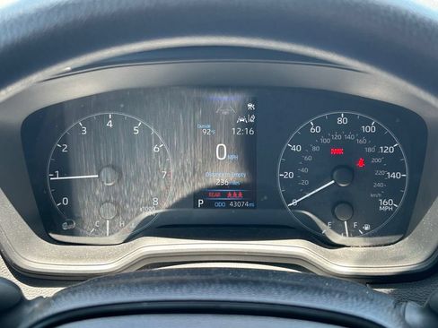 Used 2024 Toyota Corolla LE FWD image 28
