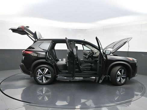 Used 2022 Nissan Rogue Platinum w/ Head-Up Display Package image 40