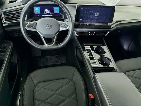 Used 2025 Volkswagen Atlas Cross Sport SE image 26